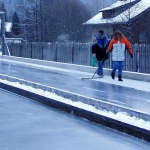 Eislaufen und Eisstockschießen